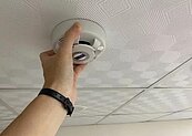 高市將優先補助30年老屋裝住警器　消防曝推廣不易
