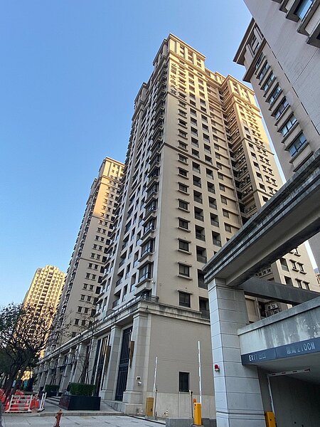 111年新北市優良公寓大廈評選活動已正式開跑,活動總獎金高達204萬元,社區即日起就可報名角逐榮譽與豐厚獎金。圖為公寓大廈示意圖。圖/聯合資料照