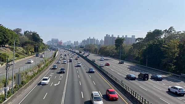 今天清明連續假期收假日。聯合報記者陳弘逸/攝影