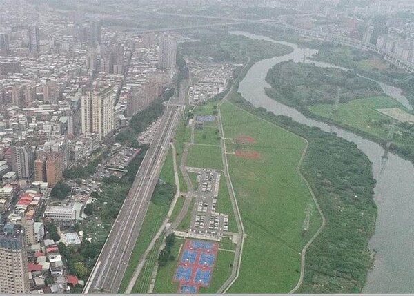 地方盼成立「秀山消防分隊」許久,但由於選址問題導致進度延宕多年,新北市消防局今年確定將落腳秀朗橋北側區段徵收範圍內。(新北市地政局提供/葉書宏新北傳真)