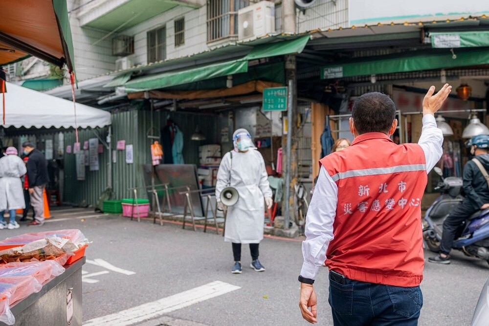 新北市清消、消毒畫面。圖／取自侯友宜臉書