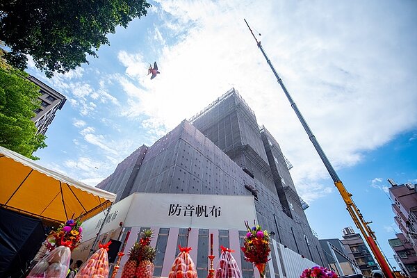 桃園平鎮一號社會住宅今(8)日上梁。圖/桃園市府提供