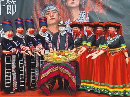 龍岡米干節將於11日登場,今年因疫情影響,潑水節將改採水簾幕模式,也需要佩戴口罩參加。(賴佑維攝)