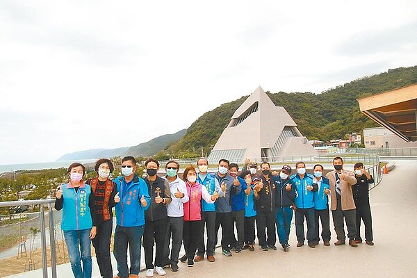 台東南迴新地標「南迴驛」已完工,最快暑假試營運。(台東縣府提供/蔡旻妤台東傳真)