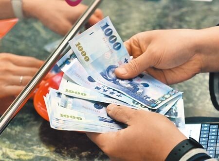 中央銀行啟動升息循環,自2020年起因應疫情而開辦的中小企業專案融通貸款將跟進。央行表示,現有1%~1.5%的優惠利率,只適用到6月底止。(本報資料照片)