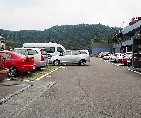 日管處表示，潭區伊達邵商圈遊客眾多，現已規劃停車場立體化，預計斥資1億8000多萬元。圖／翻攝自Google maps