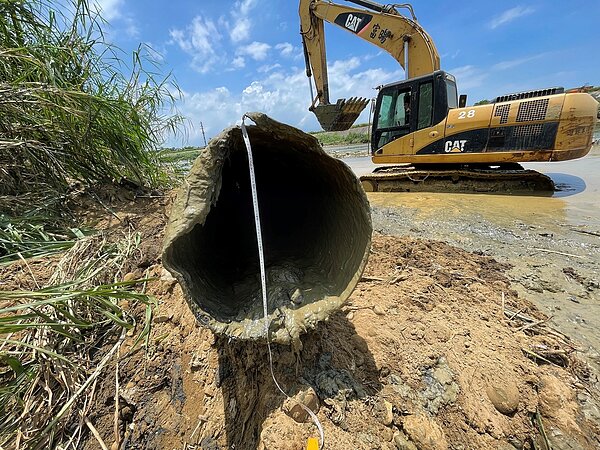 國業砂石場涉埋地下暗管排放汙水五年,嚴重危害生態,檢方昨天起訴求重刑。圖/桃檢提供