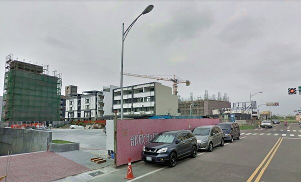 今年第一季台南新市區交易減最多、房價也跌，在地資深房仲業者曝第一線觀察。圖／google map

