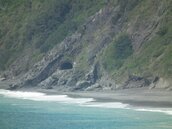 台東海邊「神秘山洞」曝光！竟是消失的舊南迴公路