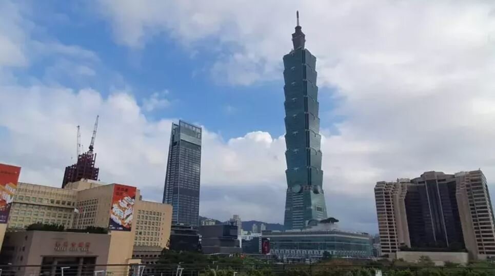 全台確診、居家隔離人數大增,相關量能跟不上引發各種亂象,有輕症確診者在解隔離前要做PCR檢測,不知道如何前往,打1922詢問得到的答案居然是要他「自己偷偷去」。圖/聯合報系資料照