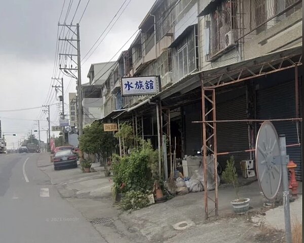 嘉義縣議員王啟澧、林緗亭接獲水上鄉柳林段住戶陳情,抱怨國產署標售住家前的未繼承土地,未告知住戶,影響權益。圖/聯合報