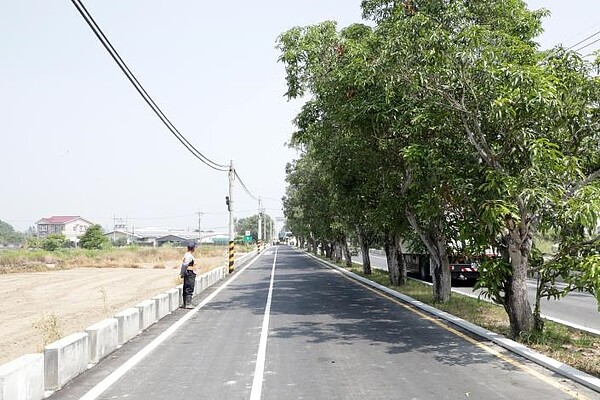 南175線道路拓寬完工。圖/台南市政府提供