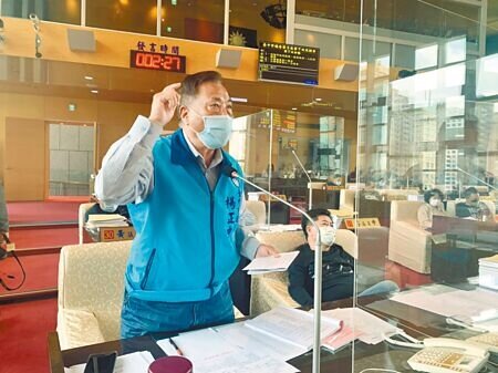台中市推動囤房稅,市議員楊正中認為不應以戶為單位,應以價格為基礎。(林欣儀攝)