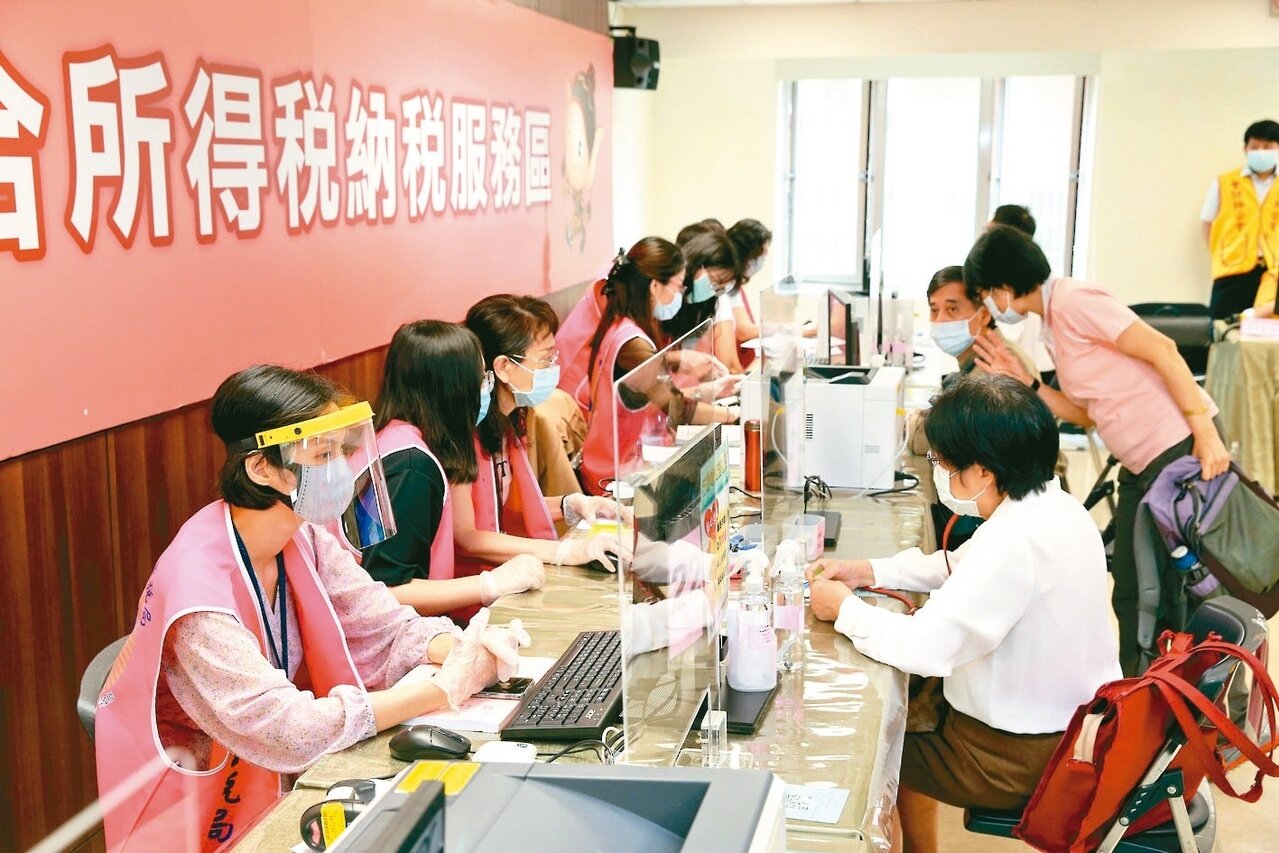 5月報稅季將至，預估今年個人綜合所得稅申報戶約653萬戶。圖／聯合報系資料照 