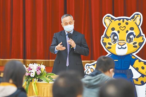 《跟蹤騷擾防制法》今年6月1日施行,警政署緊鑼密鼓展開執法教育訓練。警政署長陳家欽出席相關研討會,向各警政首長強調,要將法案專業知識扎根基層。(警政署提供/胡欣男台北傳真)
