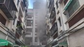 高雄公寓2樓竄濃煙　3人受困5樓被救出