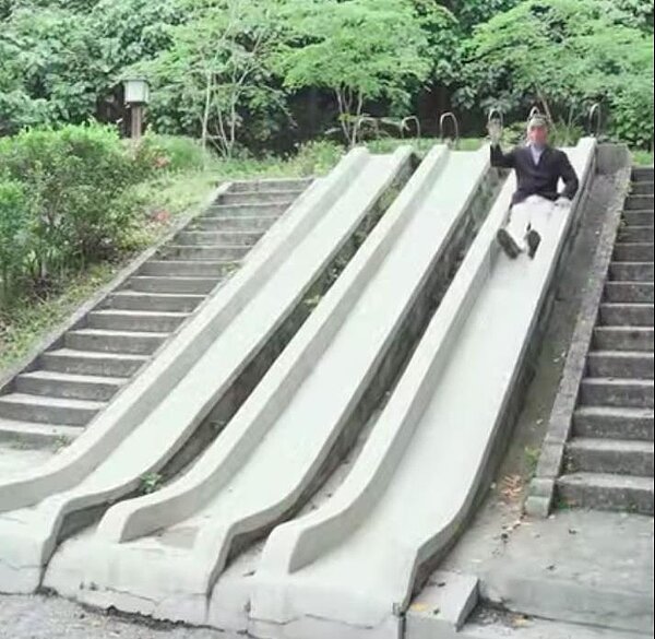 為推廣無圍牆博物館,蔡炳坤介紹台北第一座兒童樂園,百年前誕生於北投的「北投兒童樂園」。圖/引用自蔡炳坤臉書