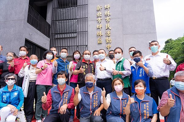 新北市坪林消防分隊舊廳舍是使用近30年的1樓平房,老舊且空間狹窄,市府投入上億經費,規畫與市民活動中心合建。圖/新北市政府提供