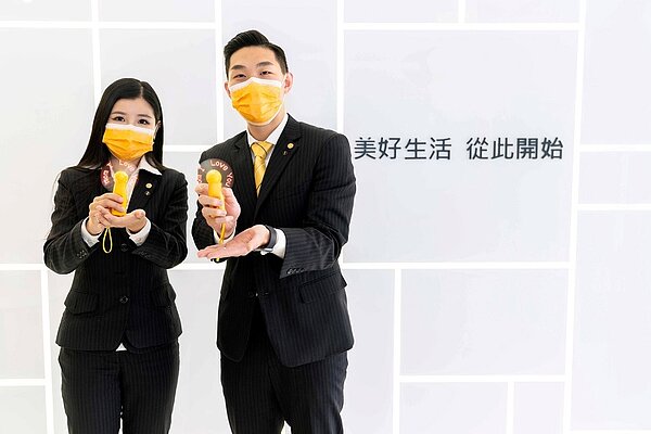 4/30-5/11預約賞屋送手持LED幸福風扇。圖/永慶房產集團提供