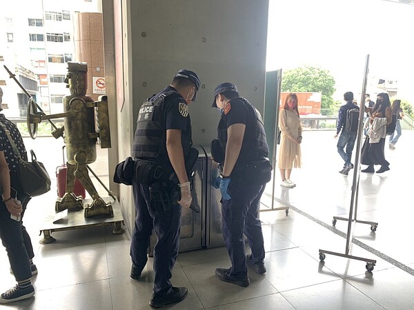 鐵警加強巡查沿線一切正常,也確認是境外IP冒名留言恐嚇。圖/警方提供