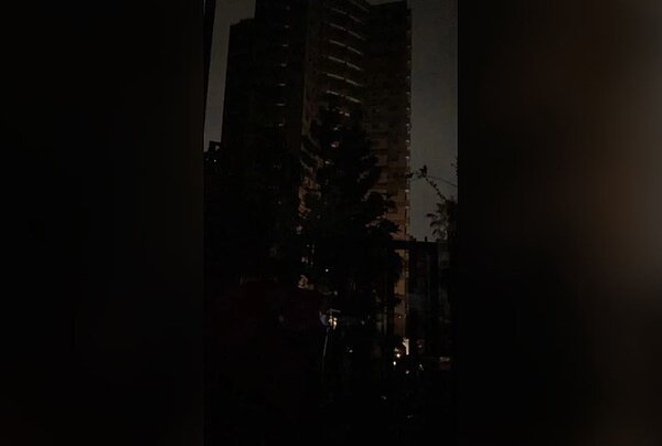 台北市士林區部分地區昨晚傳出停電情況。圖/截自臉書社團「靠北天母幫」