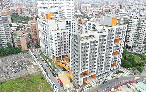 走路5分鐘到捷運站,土城員和青年社會住宅開放招租受理申請。圖/新北市城鄉局提供