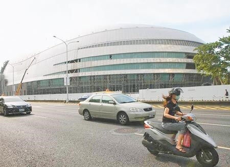 為化解大巨蛋案僵局，台北市政府拜會營建署，營建署理解北市府對於避難層B1的認定。（本報資料照片）