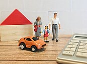 每年猛存一桶金！25歲夫妻「年收130萬」　咬牙3年圓夢買房