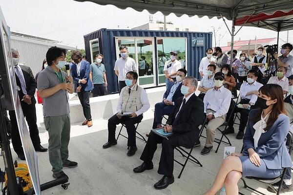 漁電共生示範案場觀摩暨業者座談會。圖/台南市政府提供