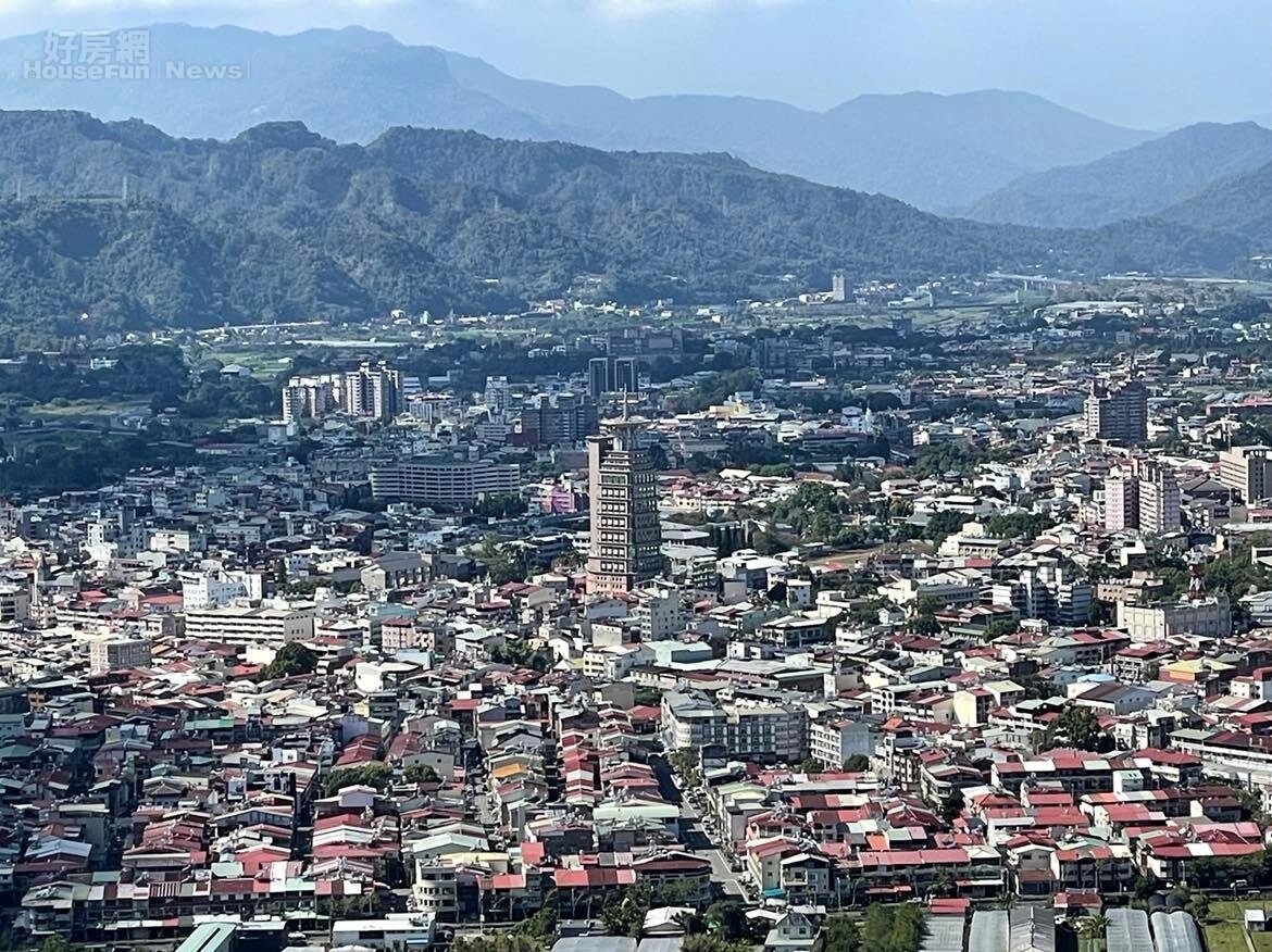 張欣民指出,通膨不斷進逼,有閒置資金的人都會想找房地產來當資金的避風港,他也列出現在投資置產可能面對的5大風險。圖/好房網News記者呂詠柔攝