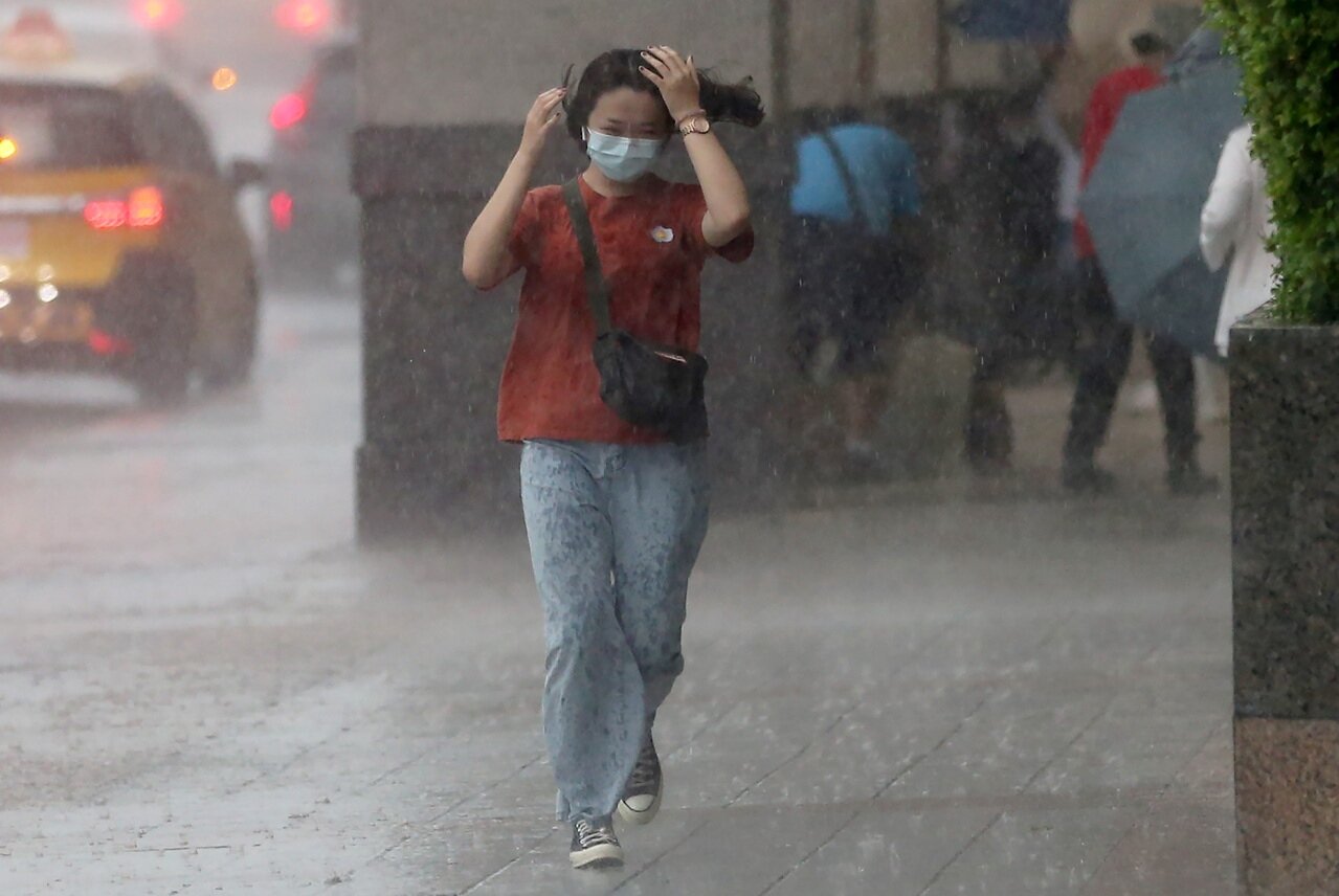 大雷雨示意圖。 聯合報系資料照片/記者胡經周攝影