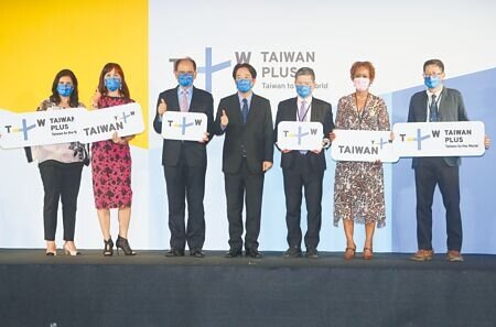 文化部長李永得11日赴立法院報告Taiwan Plus的經營績效與未來規畫,坦言經半年努力,Taiwan Plus沒達到預期目標。圖為2021年8月30日舉行「國際影音串流平台Taiwan Plus全球開播晚會」。(陳怡誠攝)