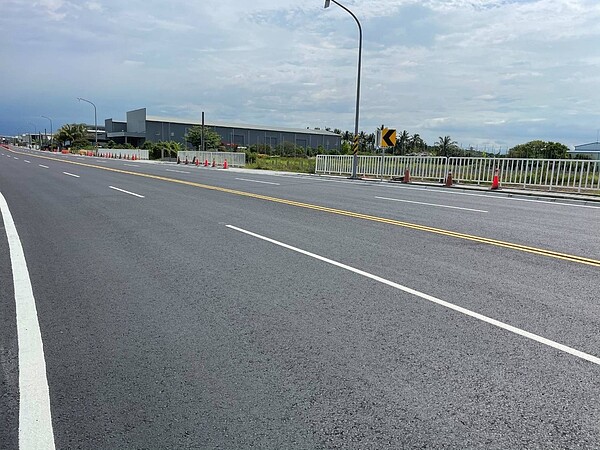 國道一號永康交流道聯絡道工程(南133線)道路完工通車，安南醫院到國8全線拓寬完成。圖／工務局提供