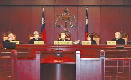 台北市、嘉義市、台南市及台中市議會針對萊豬釋憲聲請案，憲法法庭今日將宣判。圖為先前憲法法庭公開辯論的畫面。（本報資料照片）