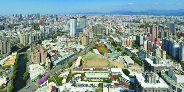 預計6月進場的「昌祐X-City」造鎮案，是台中南區30年來少見的市區大基地造鎮案，具有市場指標。圖／業者提供