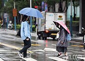 7縣市大雨特報　入夜另一波水氣移入、低溫跌到17度