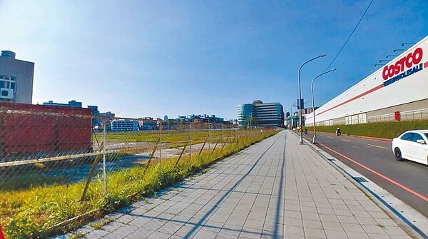 新北市中和區大洋塑膠工變住捐贈的機關、住宅2塊用地，將採公私合建開發，解決地方政府財源不足問題。新北市財政局提供／葉德正新北傳真