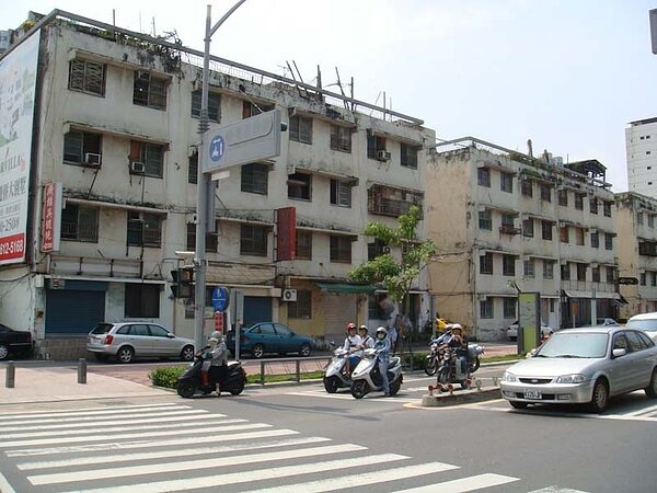 五塊厝博愛都更案正式公告實施。圖/高雄市都發局提供