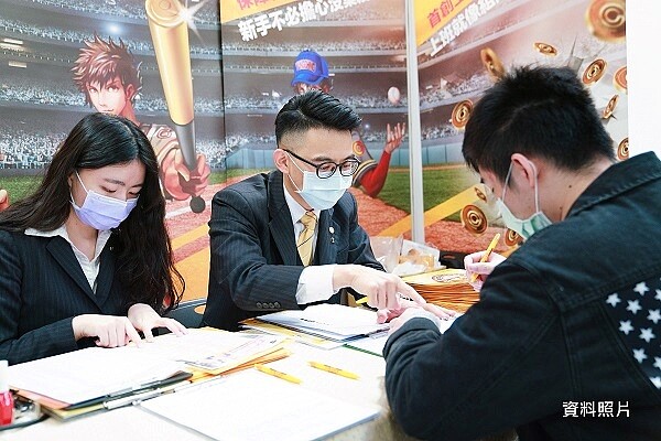 永慶房屋實質薪資正成長,2022年已平均加薪7%。圖/永慶房產提供