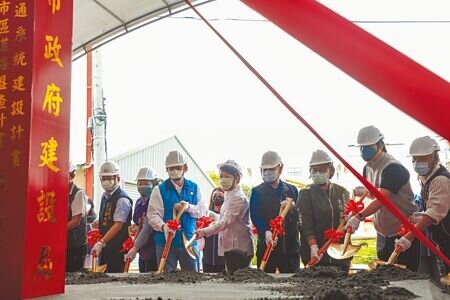 清水區生活圈盤查計畫共9案，最後一案鰲新路20日開工，台中市長盧秀燕主持動土典禮。（陳淑娥攝）