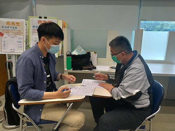 中市勞工局助身障者就業 一對一指導打造優質就服團隊。圖/台中市府提供