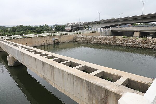龍井區山腳排水上游延伸段新闢橋梁工程。圖/台中市府提供