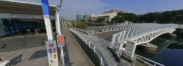 前鎮媽祖港橋改建工程將在今年6月初進行重建施工作業。圖/截自Google Maps