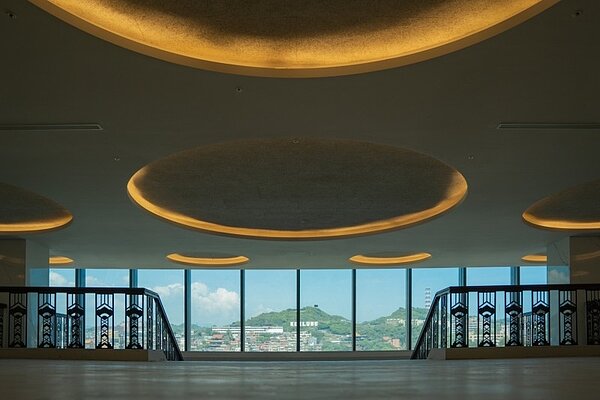 基隆市立文化中心預計最快8月初才能開幕。圖/擷取自基隆市文化局臉書粉專