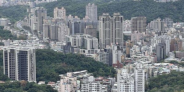 主計總處指出,家庭部門負債於2020年升至18.2兆,占GDP比重達到91.9%,雙雙創下歷年最高,主因房價上揚,推升房貸所致。圖/中時報系資料照