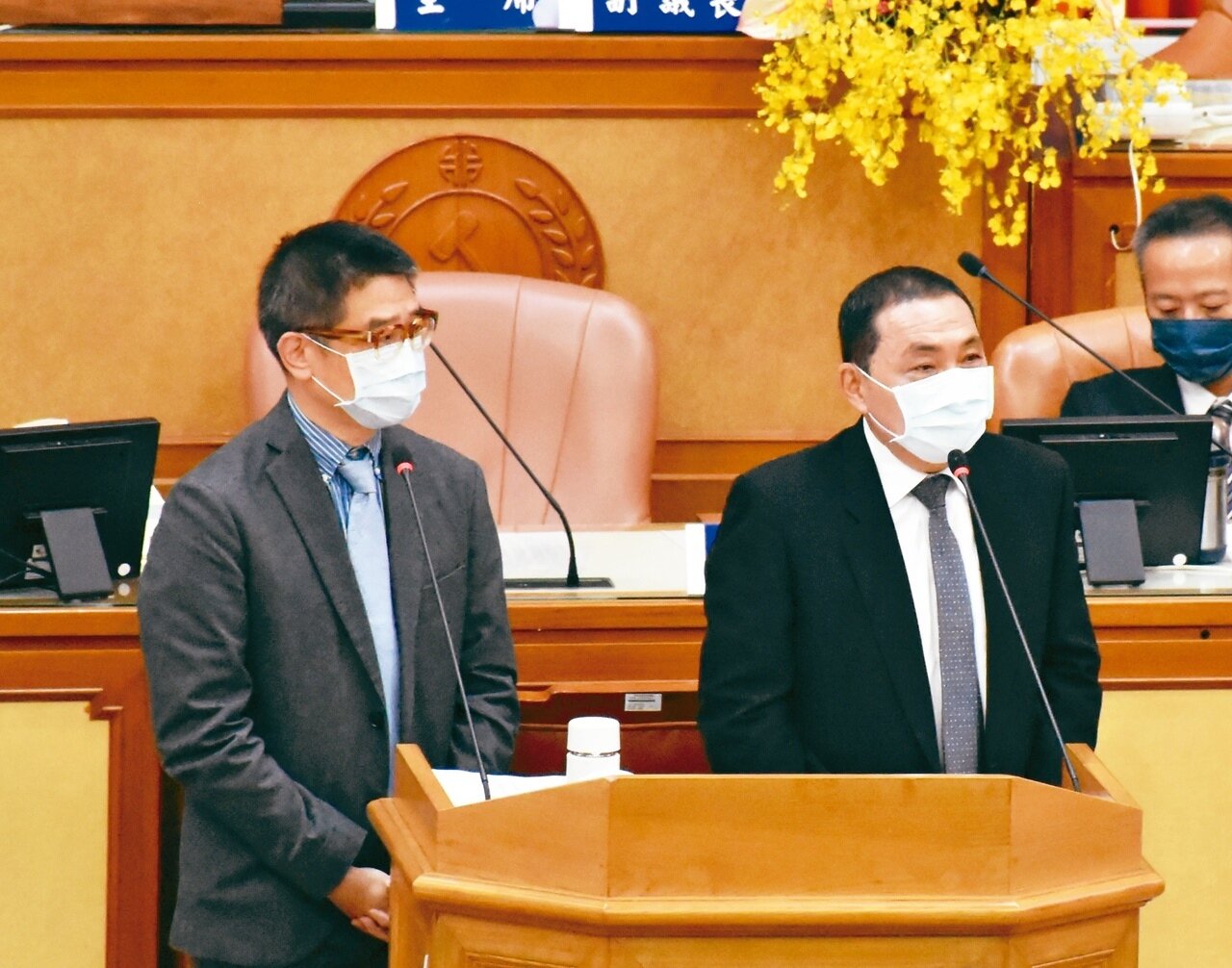 新北市長侯友宜昨表示,寵物殯葬業若有違法,就要立即處理。記者江婉儀/攝影