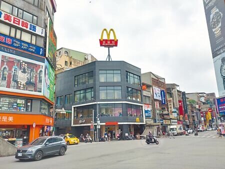 基隆人口中的「大麥」，29日晚間8時後，即將結束營業，讓許多市民感到不捨。（張志康攝）