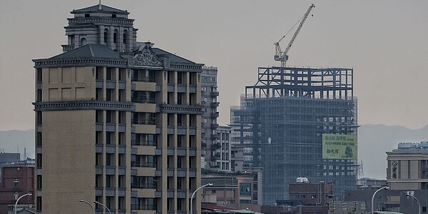 國銀再度進入房貸業務的新戰國時期,近來以最高85成的成數爭取其他銀行貸款戶轉貸。圖/中時報系資料照片
