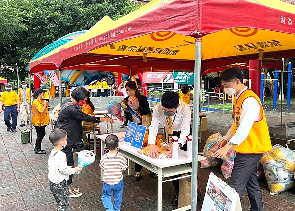 永慶房屋熱情響應鄰里端午節活動。圖/永慶房產集團提供