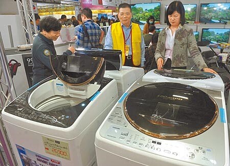 製造業缺料又缺晶片,現在連民眾網購或到通路買除濕機、烘衣機等,也遇上「缺貨」窘境。(本報資料照片)
